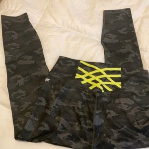 NWT Fabletics leggings